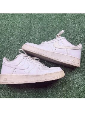 Nike Air Force 1 07 White Women's 8 Sneakers DD8959-100 No Box